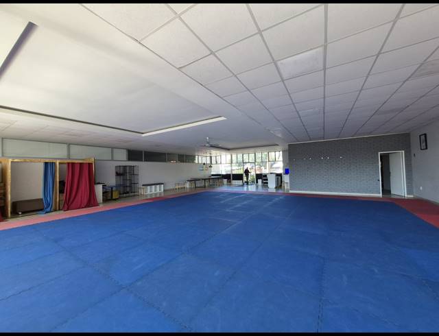 249M² OFFICE TO LET IN BIRNAM
